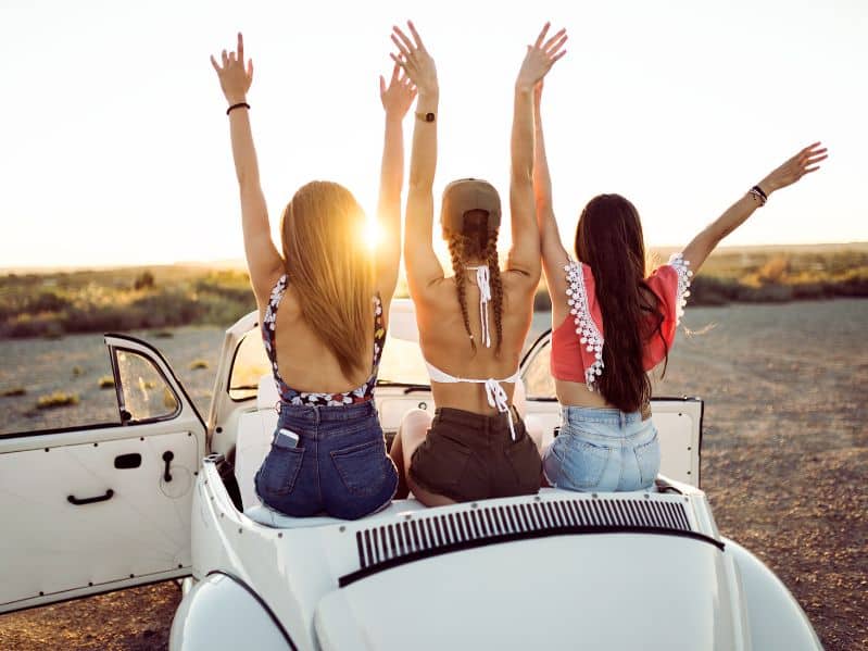3 girls in a convertible bug for a 26th birthday roadtrip