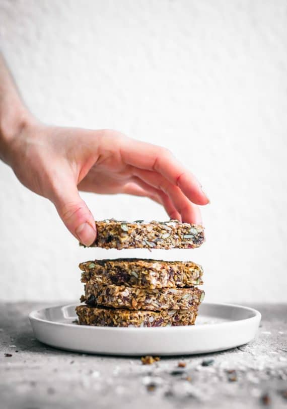 carrot cake healthy breakfast bars