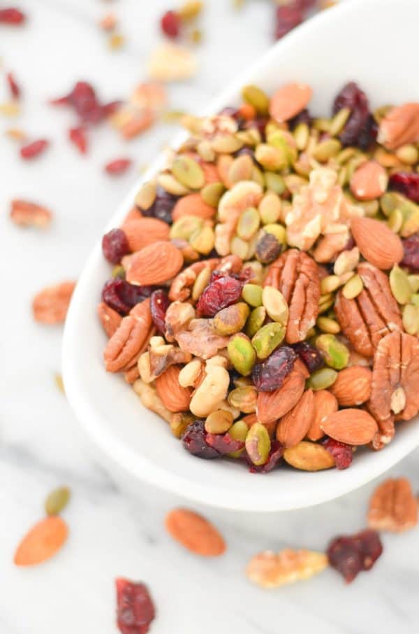 21 Healthy Snack Mix Recipes For Weight Loss (Low Calorie)