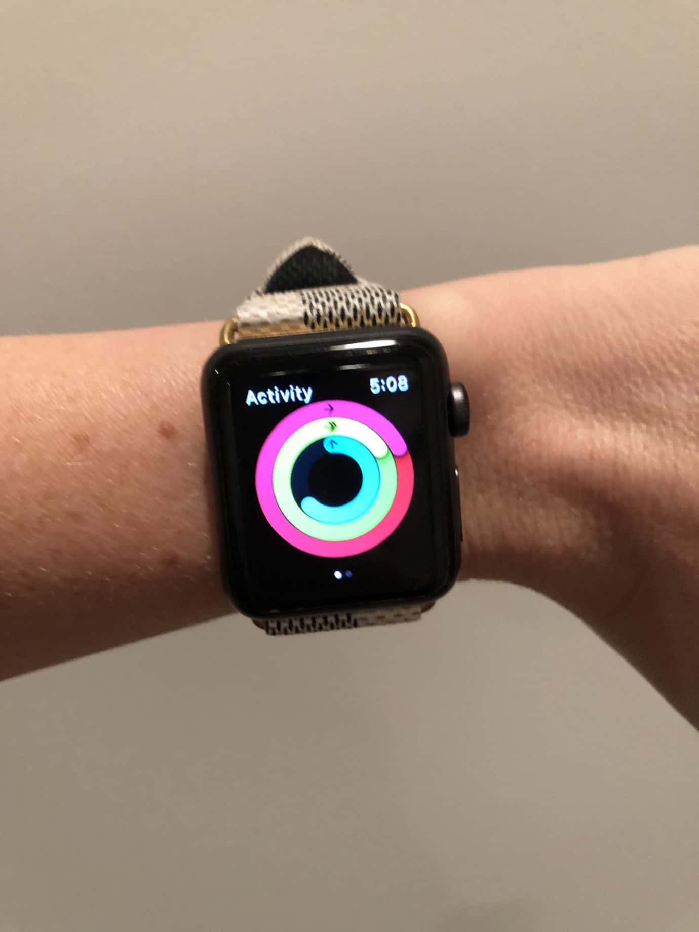 fitbit versa apple watch
