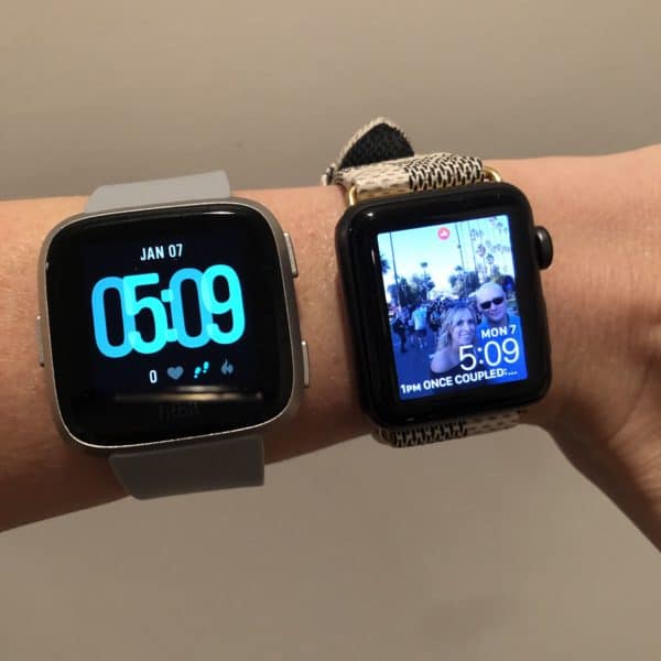 what's better fitbit versa or apple watch