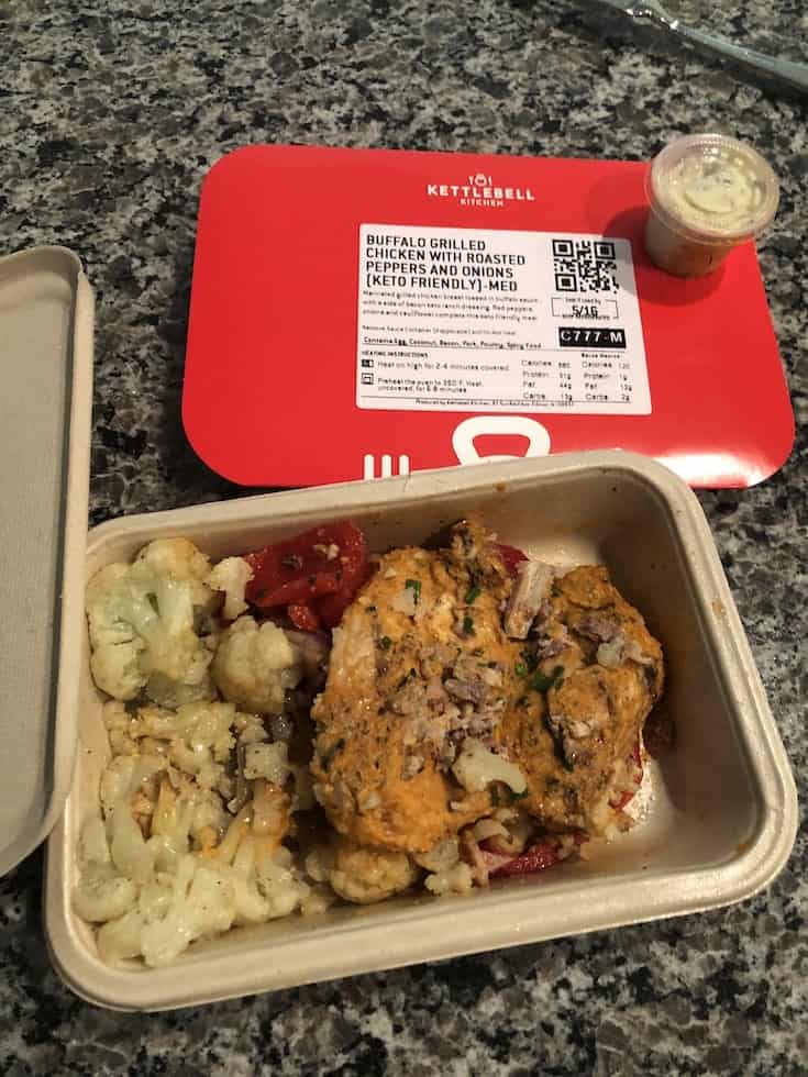 buffalo grilled chicken container