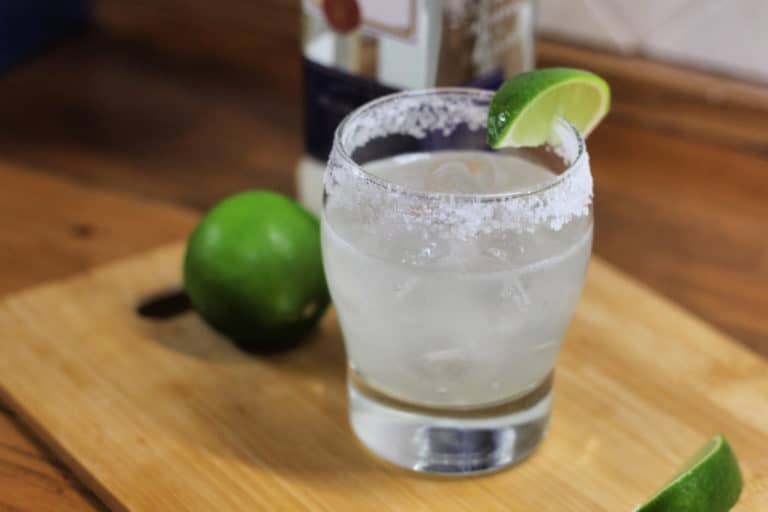 9 Best Sparkling ICE Keto Cocktails (Easy & Delicious!)