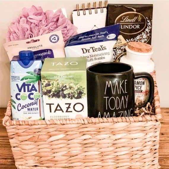 45+ DIY Self Care Gift Basket Ideas for Your Friend (2024)