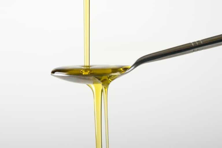 Are the Benefits of Drinking Olive Oil Before Bed Real?