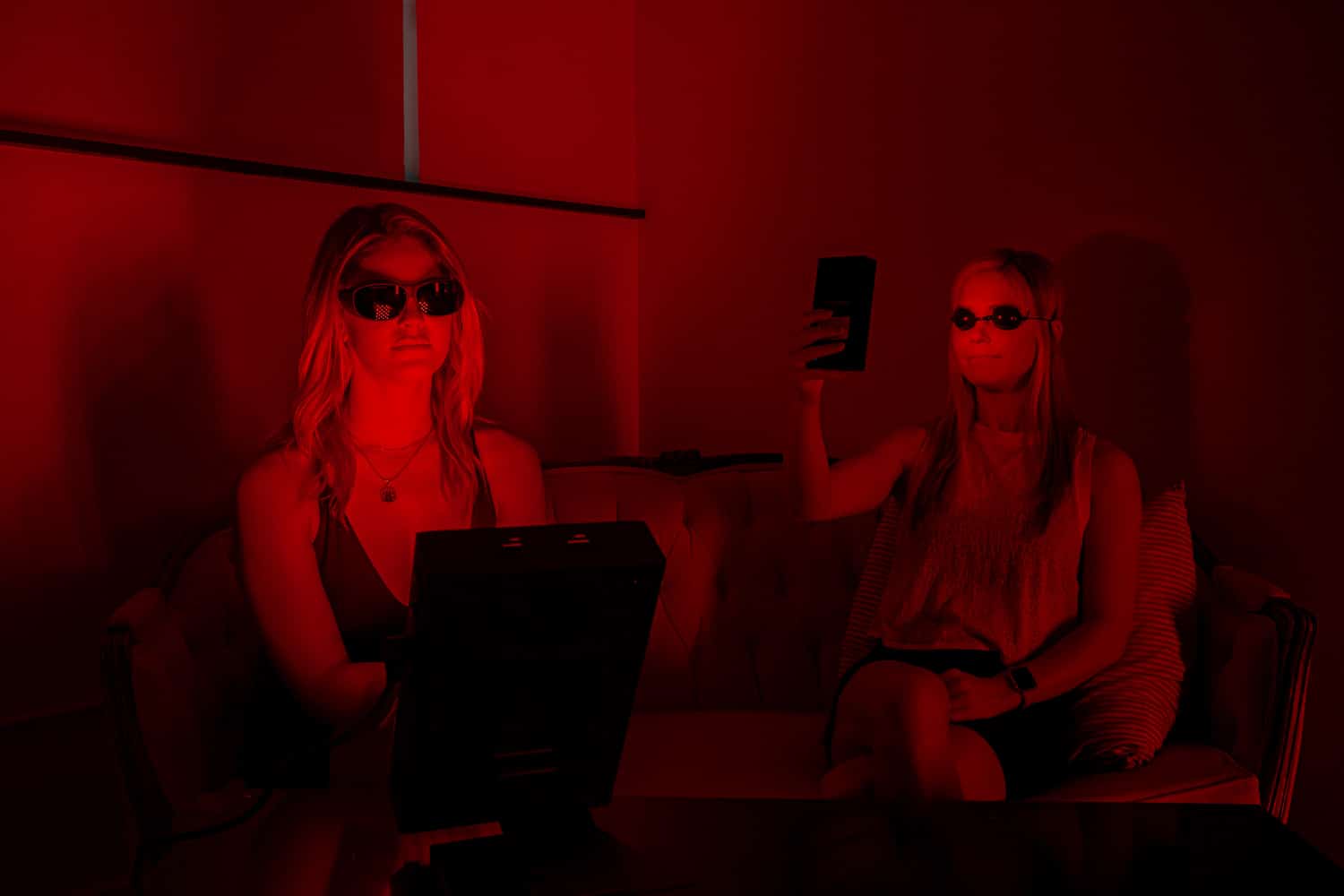 two friends using Mito Red Light Devices