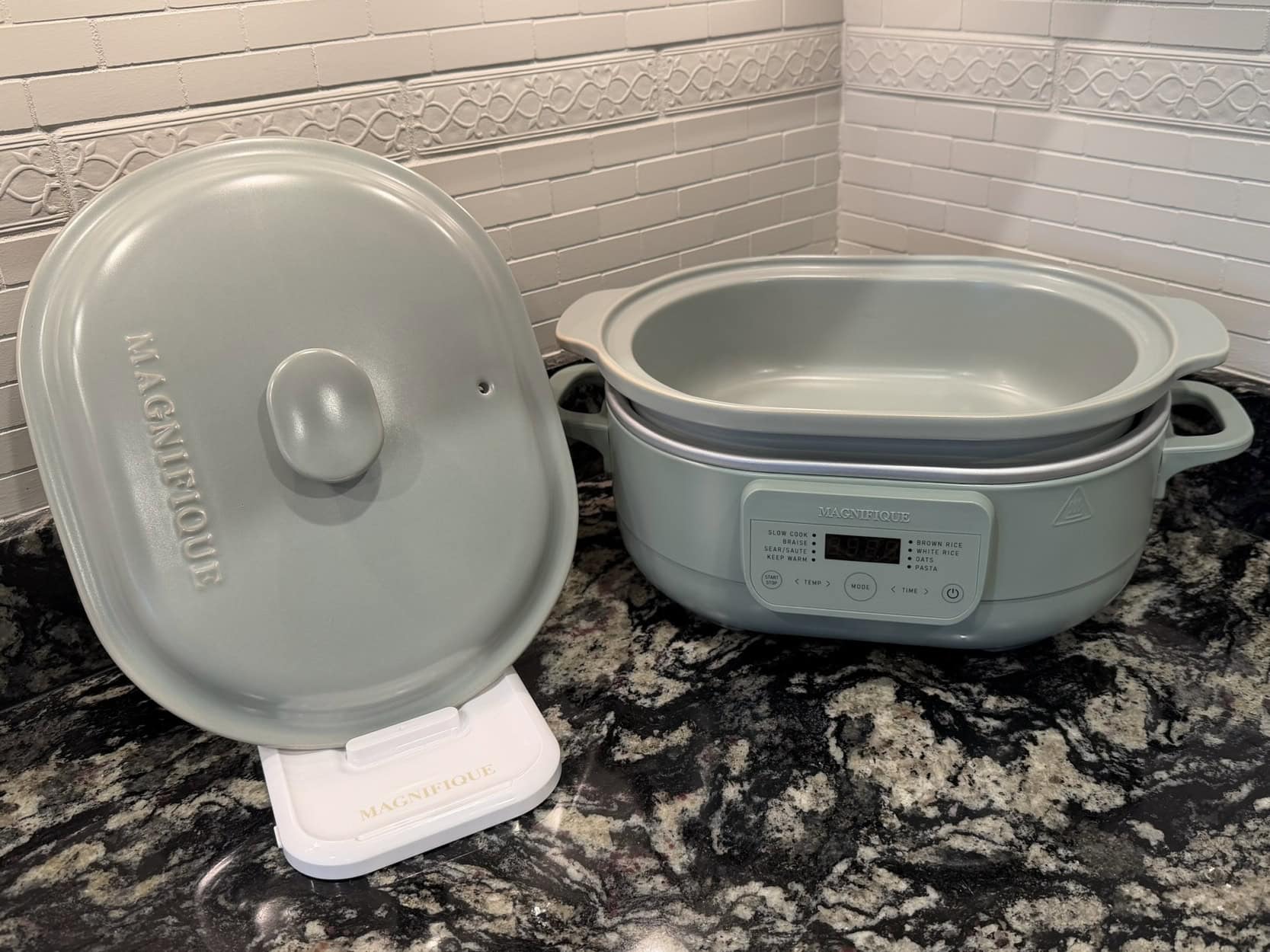 Magnifique Claypot Multicooker Pot and Lid