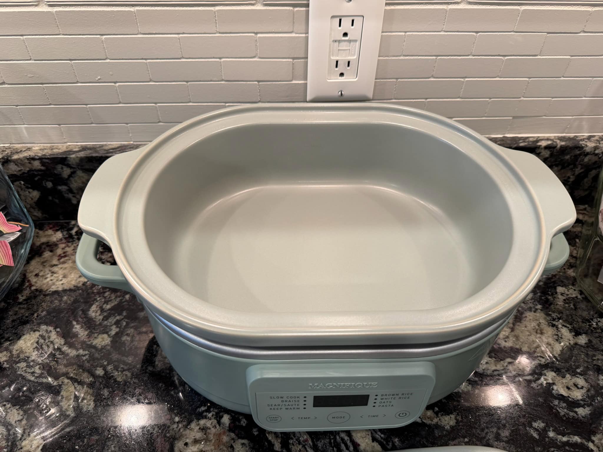 inside the claypot multicooker