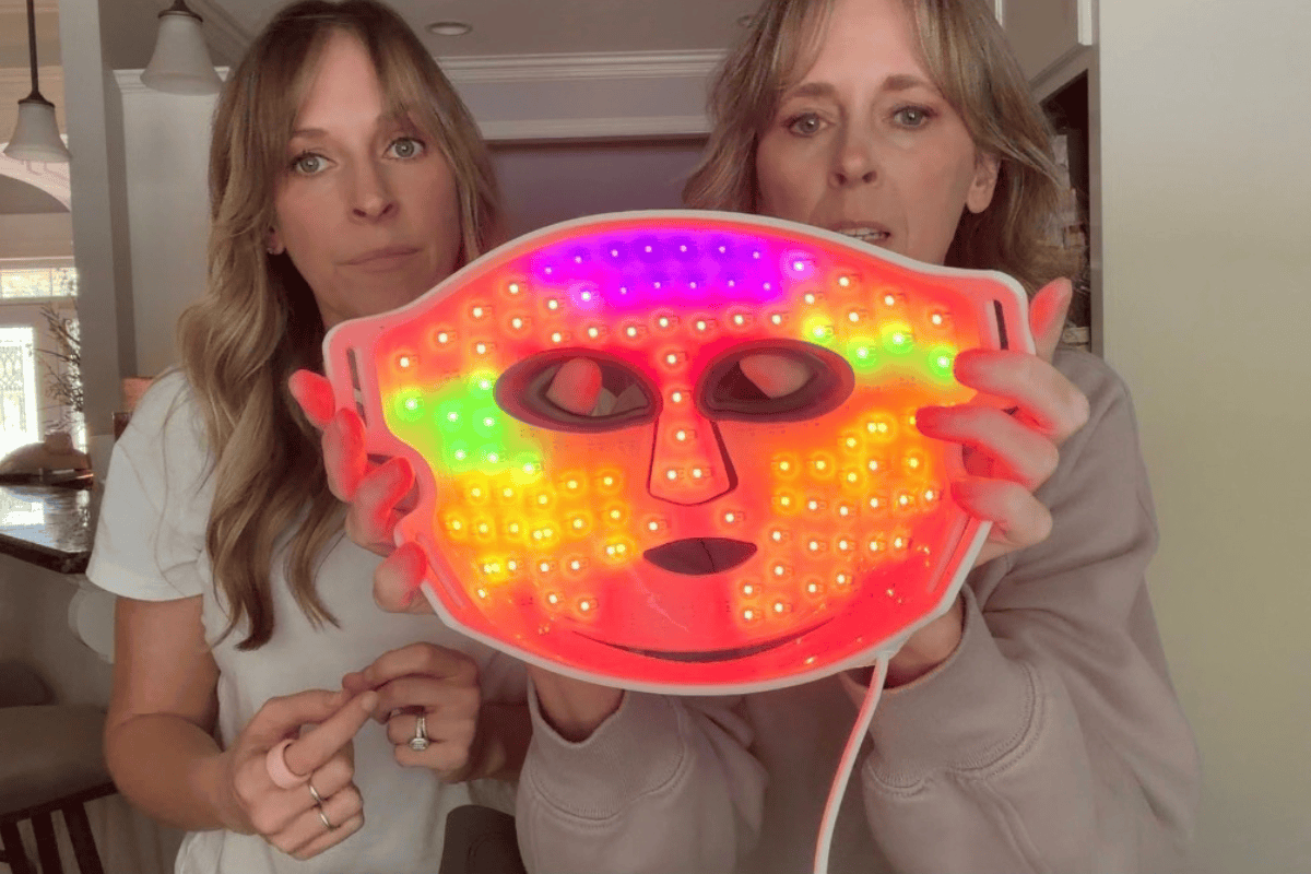 Showing MyDose on the CurrentBody Series 3 LED Mask